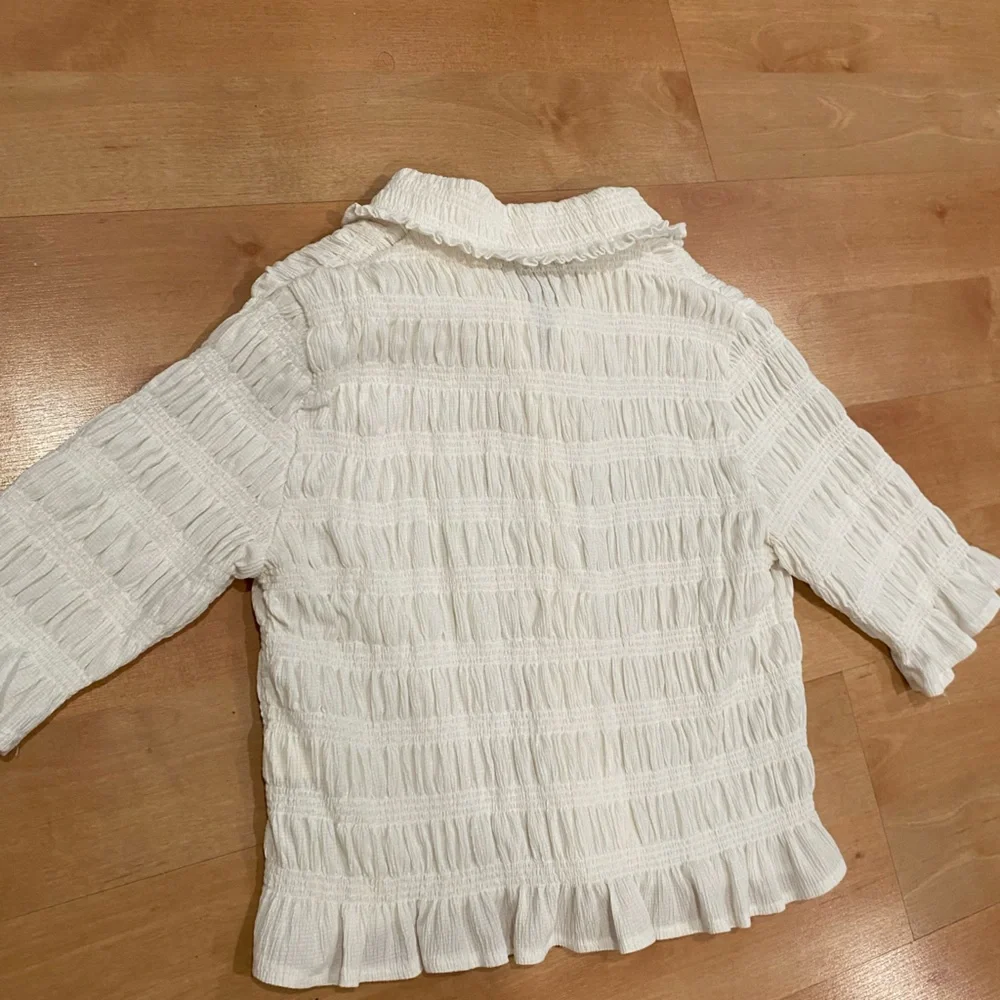 Ivory Smocked Button Front Top - Picture 4 of 4